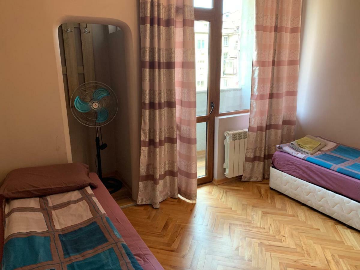 Stambolijski 26 Apartment Sofia Ngoại thất bức ảnh